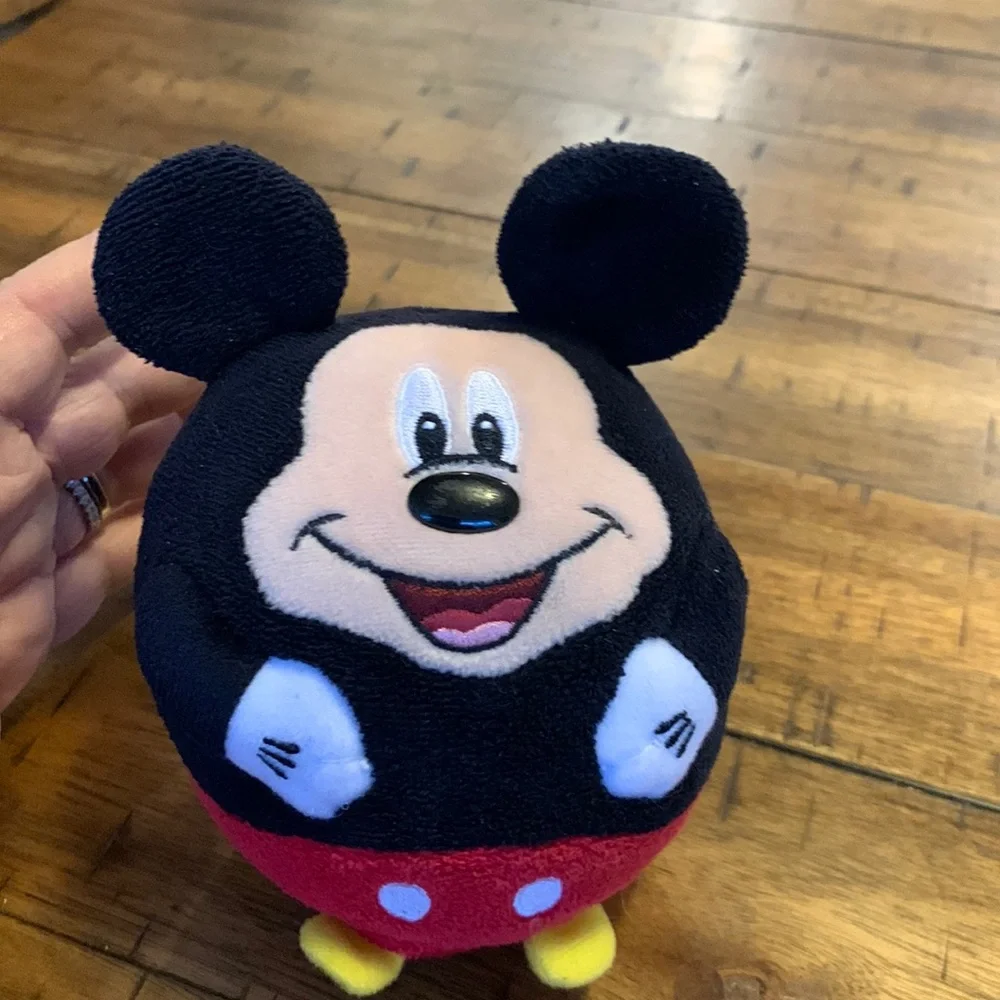 Disney Mickey Mouse Ty Disney 2013 Ty Beanie Babies Ball Plush